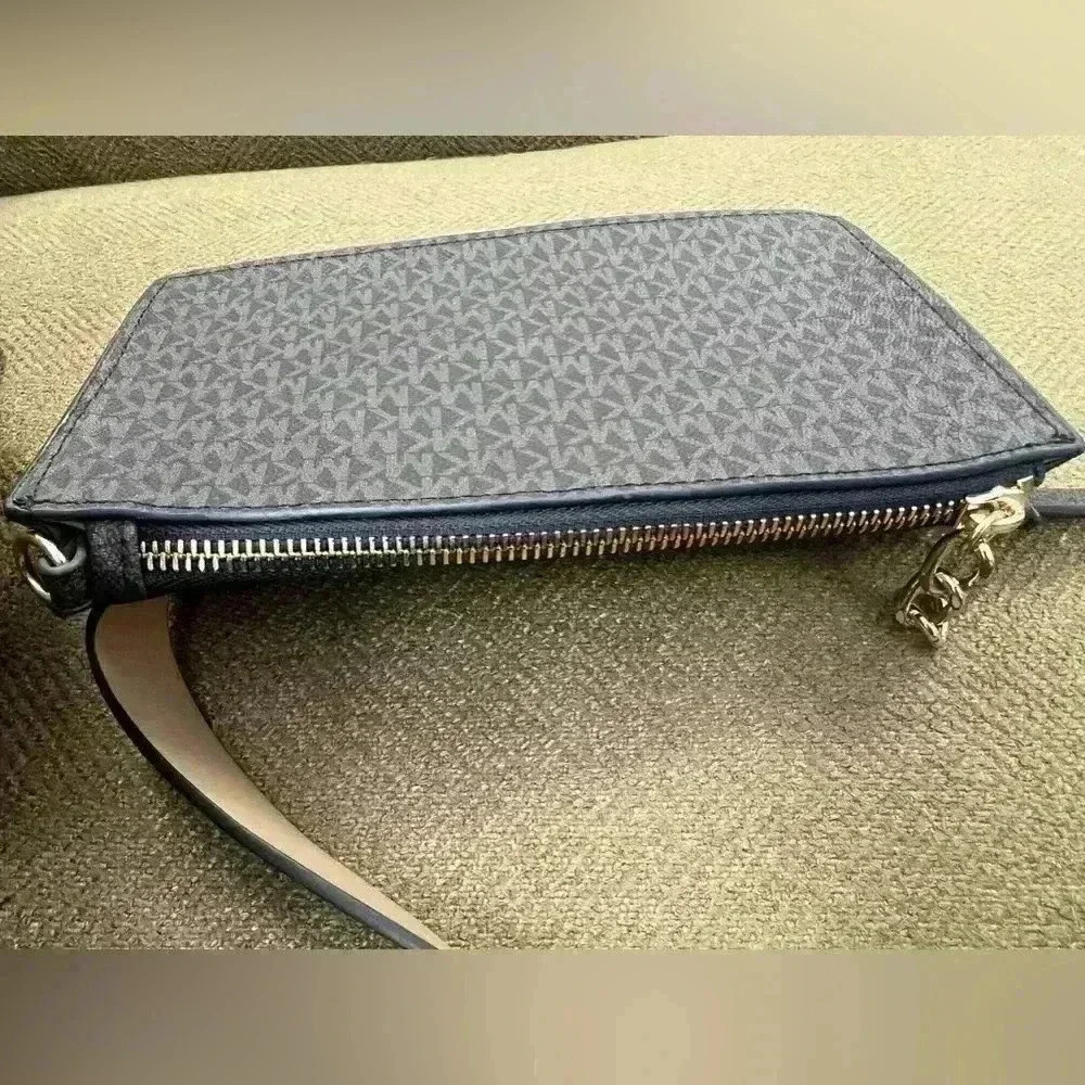 Michael Kors wallet belt - Picture 8 of 16